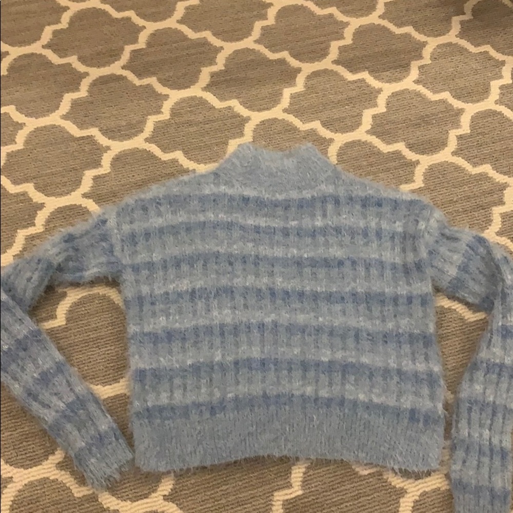 Cropped sweater